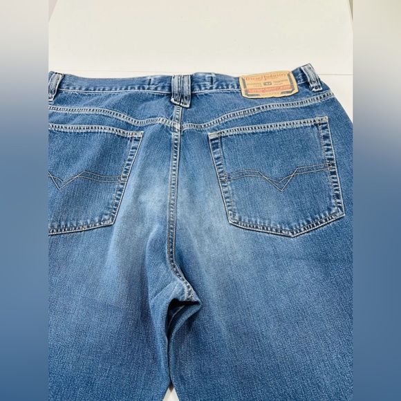 Diesel Kratt Relaxed Straight‎ Medium Wash Designer Jeans Made In Italy 36x31 - Picture 8 of 12